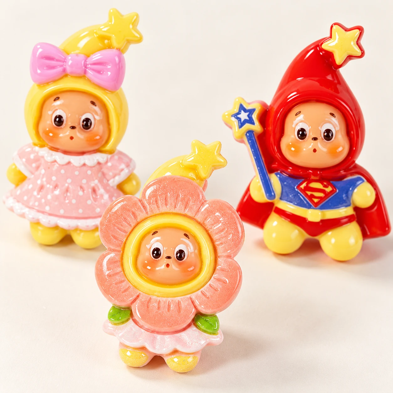 Fairytale Costume Figure Resin Charms RW001855 close-up showing the decorative shape and finish