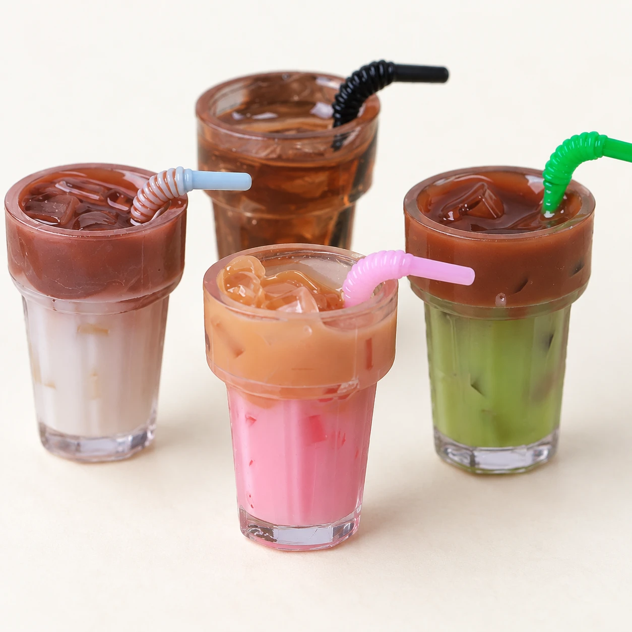 Iced Drink Cup Resin Miniatures RW003316 close-up showing the decorative shape and finish