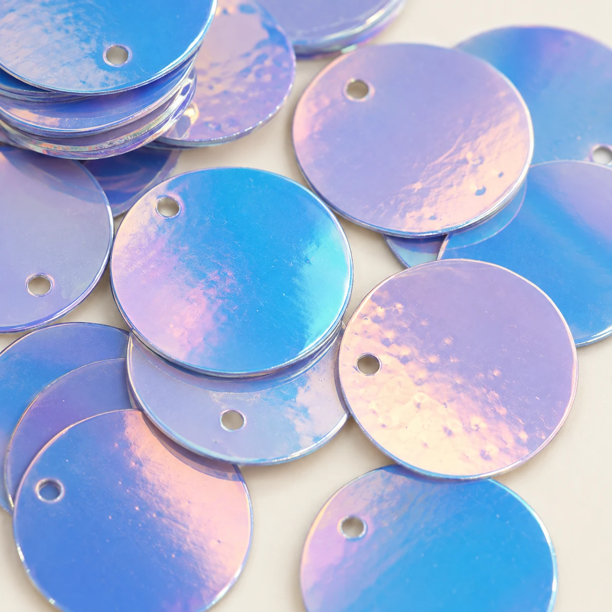 Large Iridescent Round Sequins MA021 close-up showing the decorative shape and finish