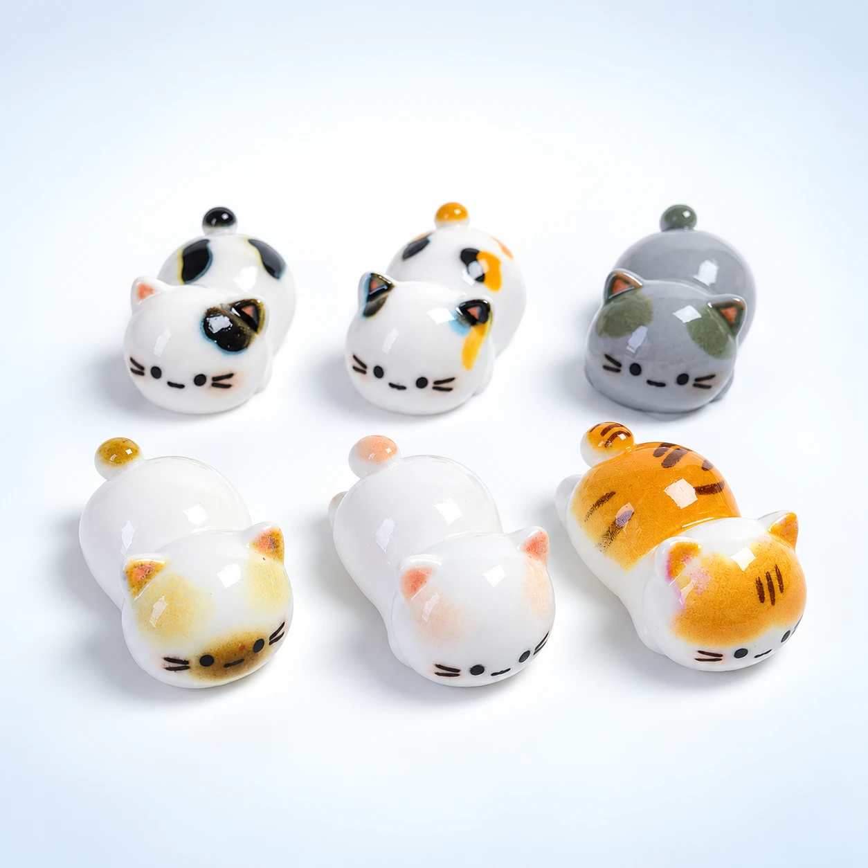 Mini Spotted Cat Resin Figures RW003280 / RW26717 on a clean light studio background