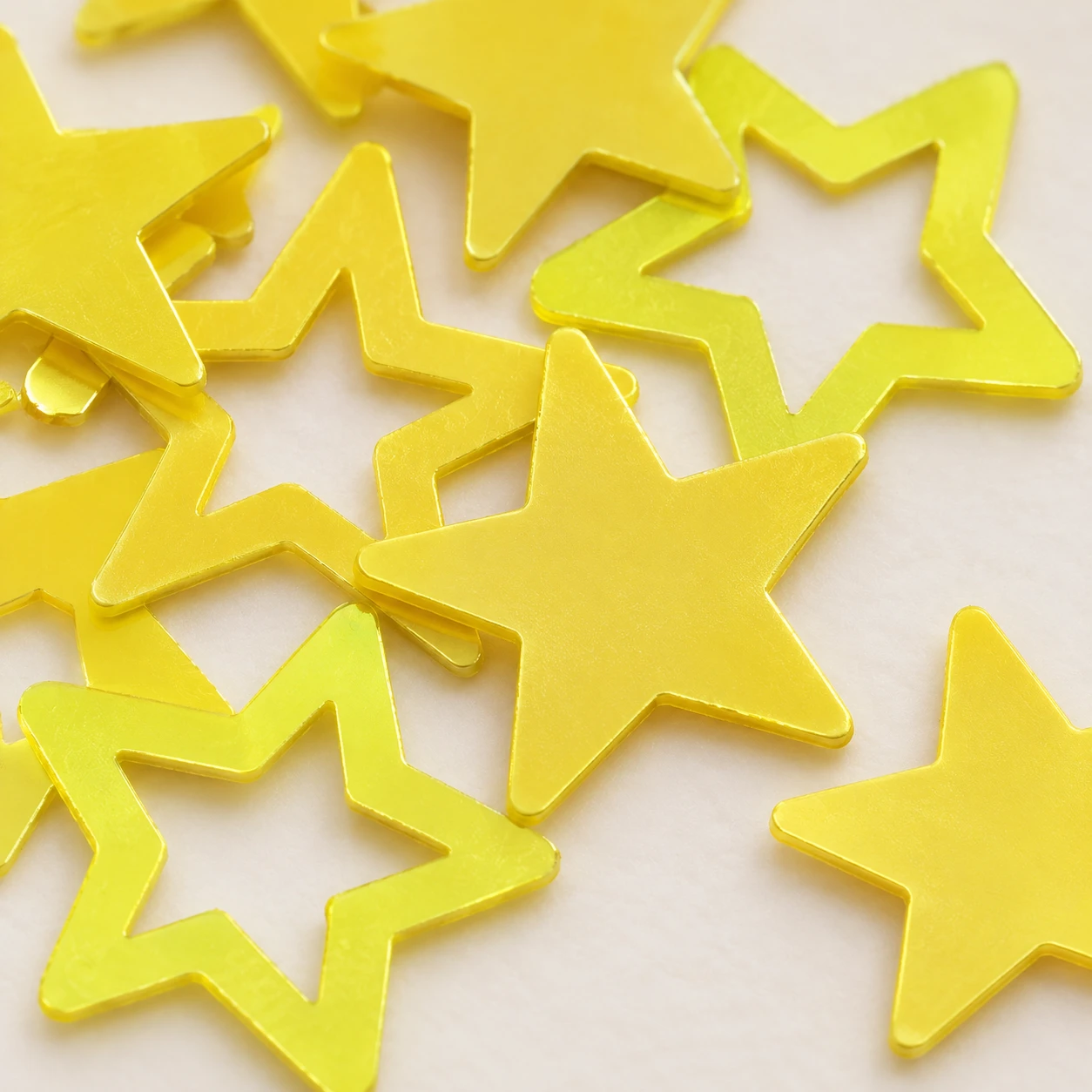 Yellow Star Confetti Mix MA294 close-up showing the decorative shape and finish